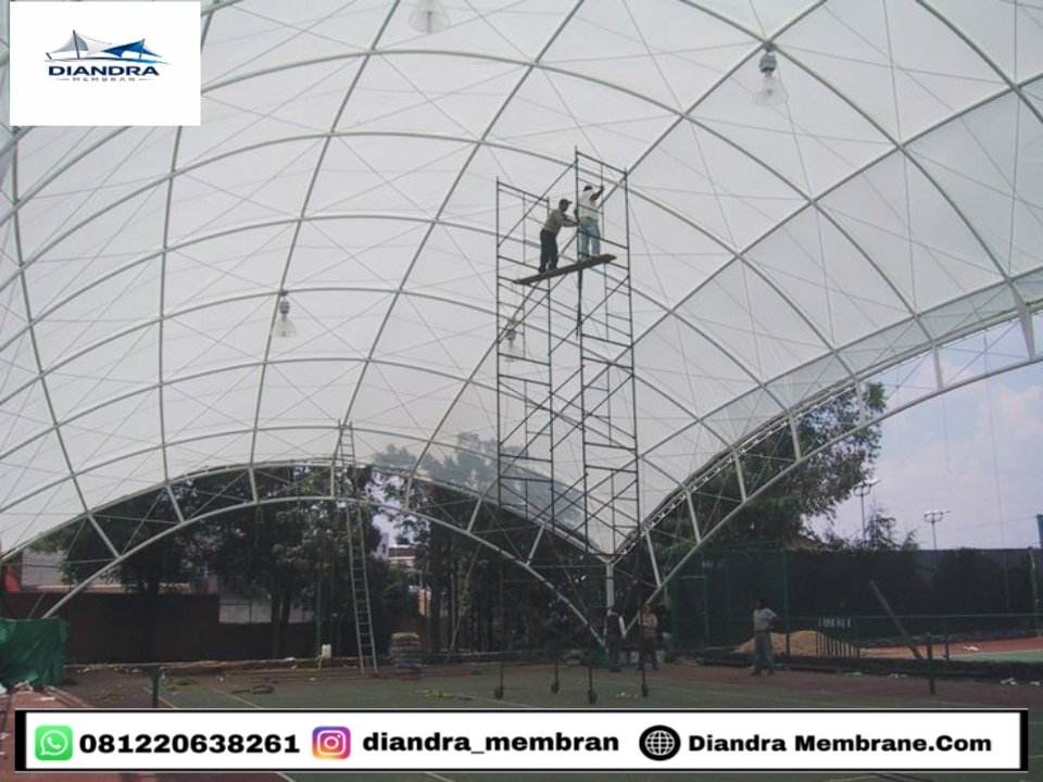 Pemasangan Atap Membrane Lapangan Futsal Modern Bergaransi 15 Tahun oleh Diandra Membrane